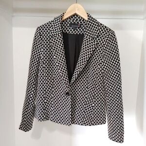 Laura Petites | Black & White geometric suit coat / blazer
